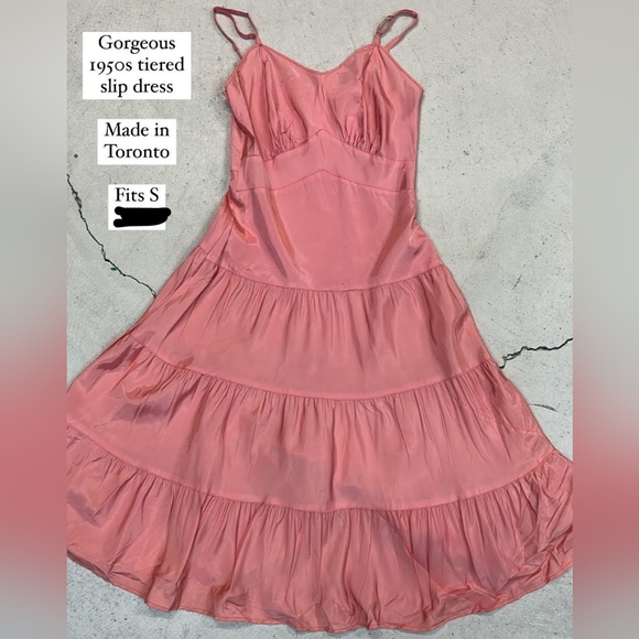 Vintage taffeta tiered dress - Picture 1 of 1